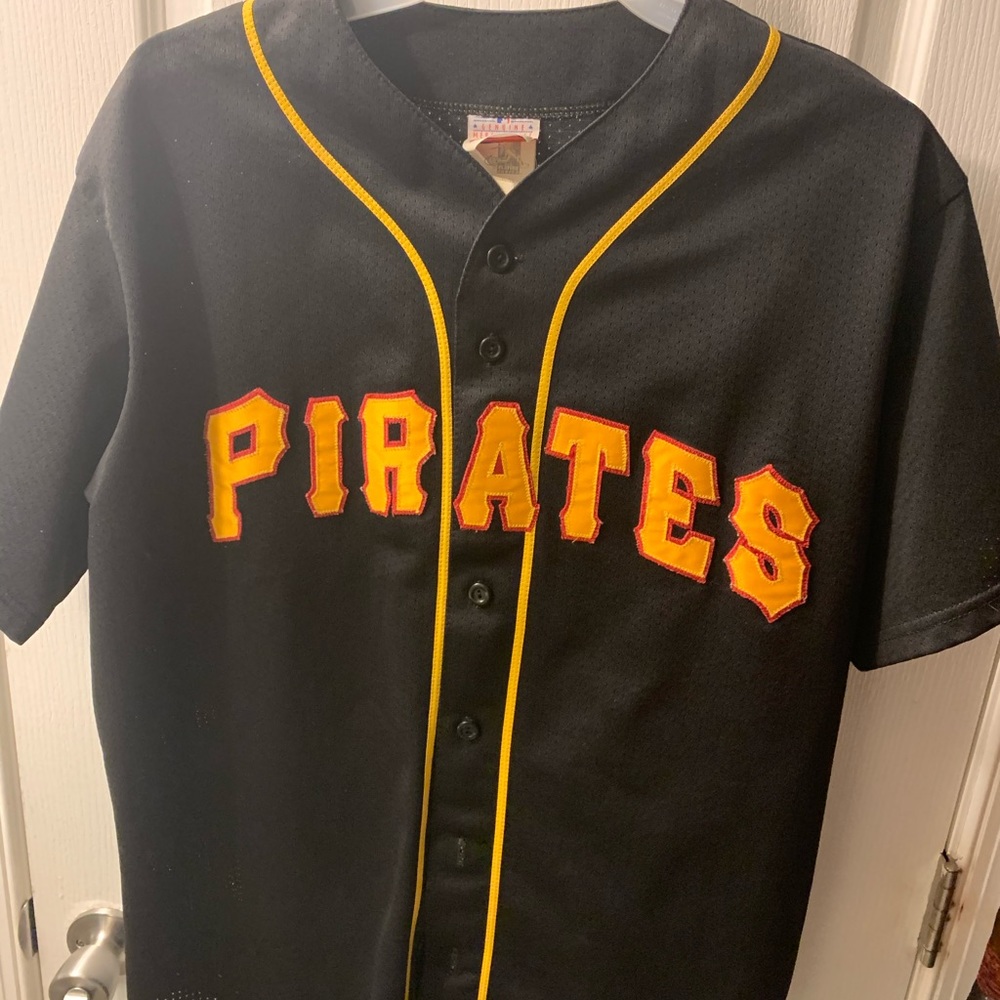 Pirates jersey - Picture 2 of 7